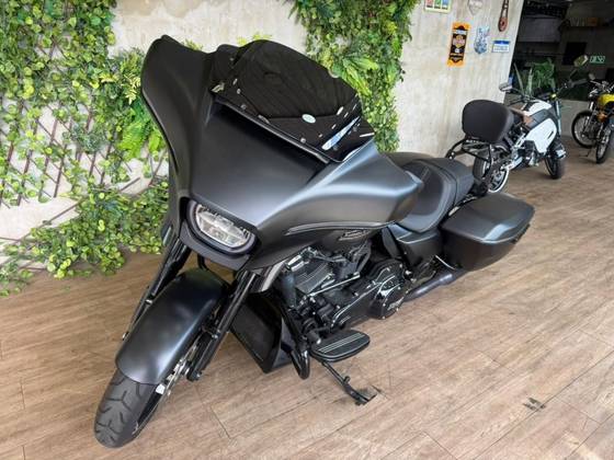 HARLEY-DAVIDSON STREET GLIDE SPECIAL HARLEY-DAVIDSON STREET GLIDE SPECIAL